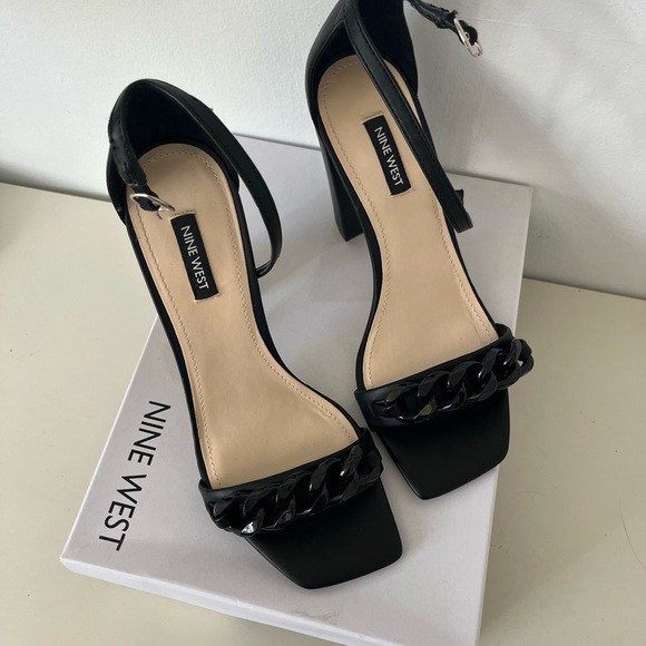 Nine West Black Chunky Heel Sandals - Picture 5 of 7